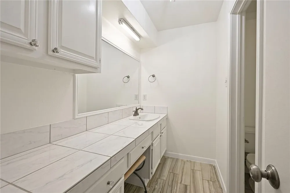 2800 Longmire Drive #9 College Station, TX 77845