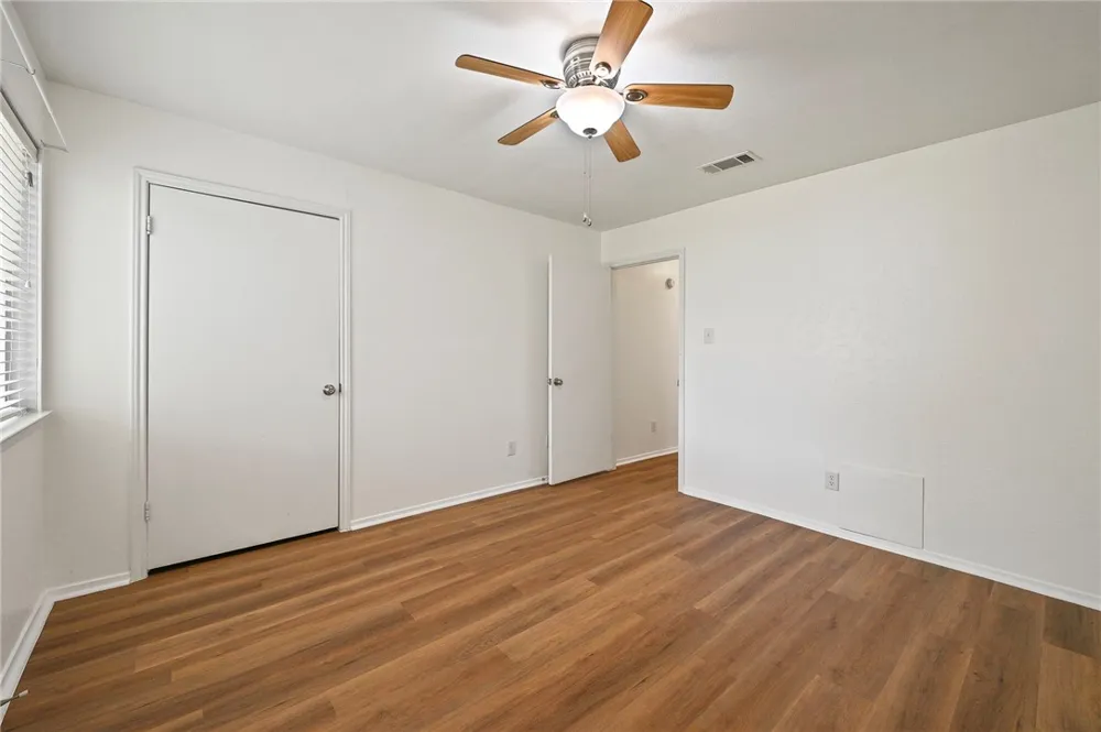 2800 Longmire Drive #9 College Station, TX 77845
