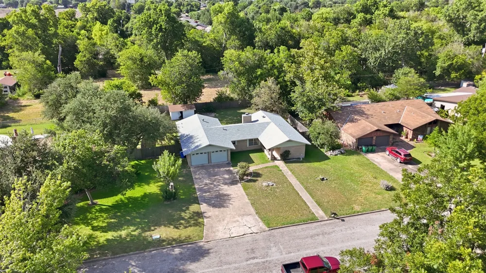 1609 Tammi Lane Taylor, TX 76574