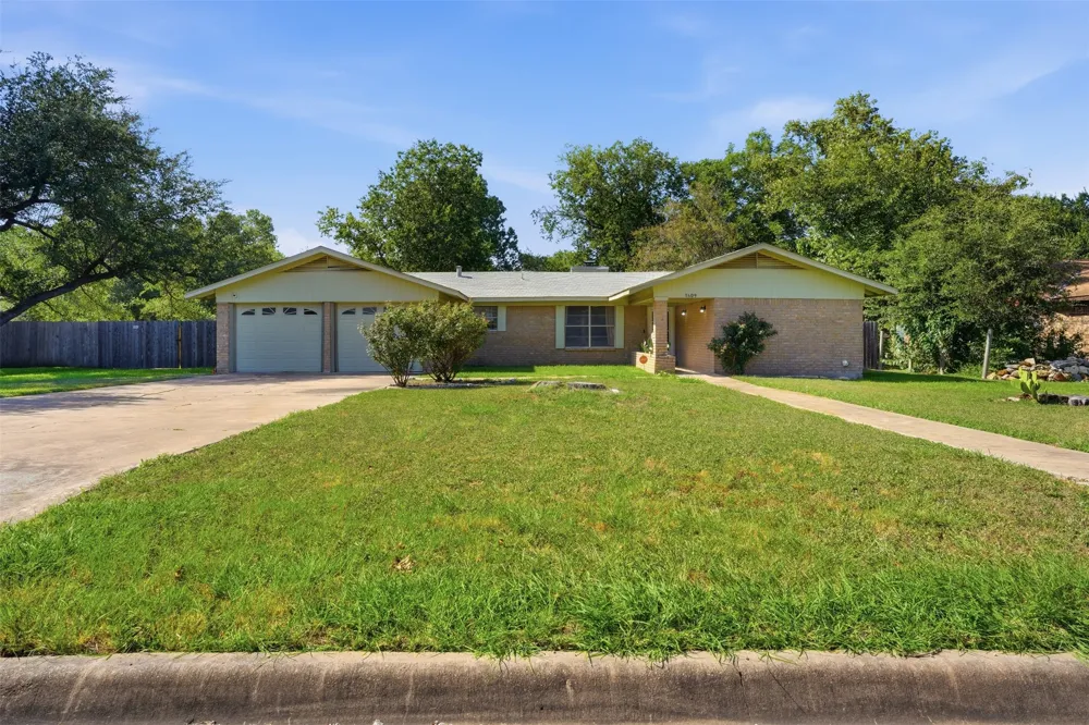1609 Tammi Lane Taylor, TX 76574