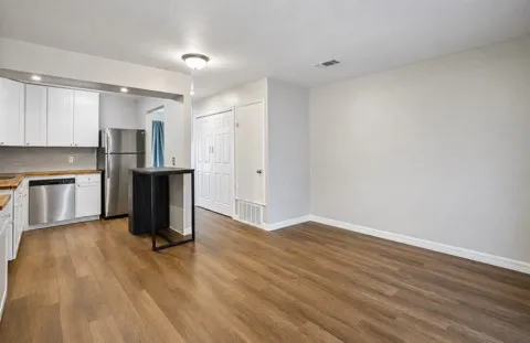 1221 W Hopkins Street #2 San Marcos, TX 78666
