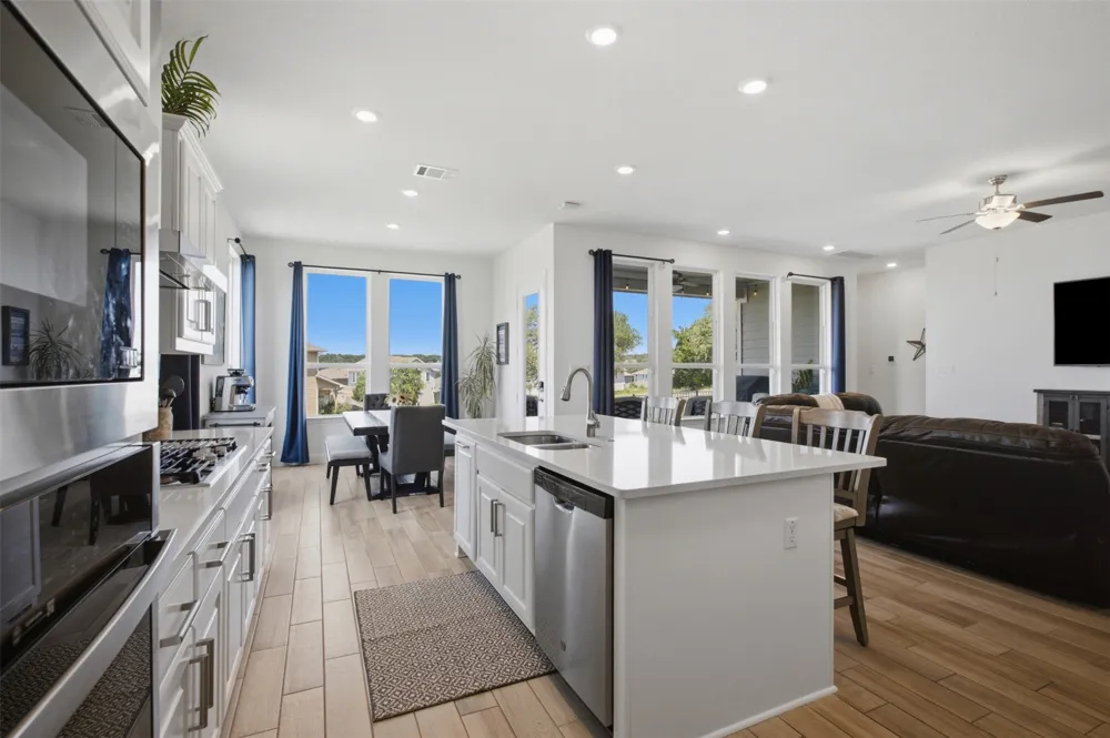 113 Corbin Avenue Georgetown, TX 78628