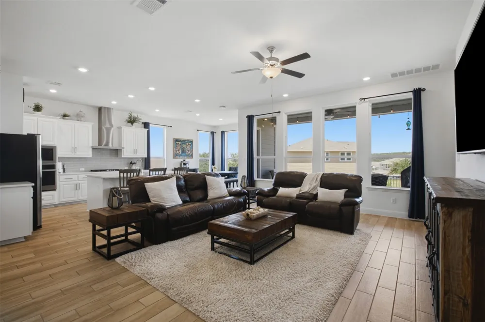 113 Corbin Avenue Georgetown, TX 78628