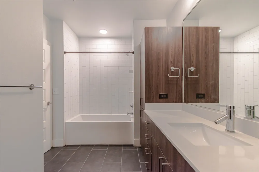 2213 Poquito Street #225 Austin, TX 78722