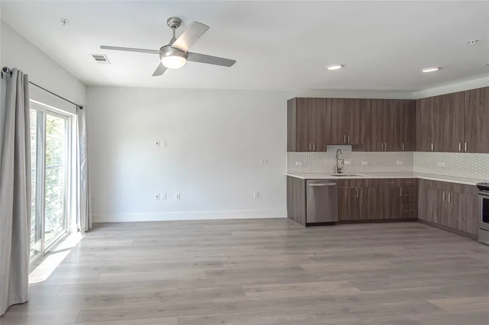 2213 Poquito Street #225 Austin, TX 78722