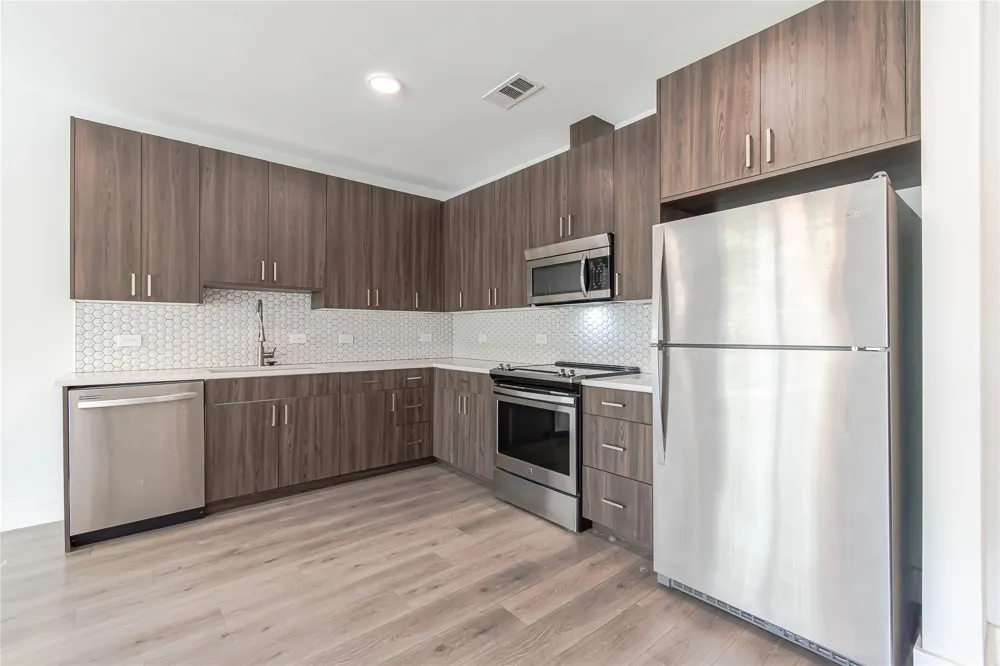 2213 Poquito Street #225 Austin, TX 78722