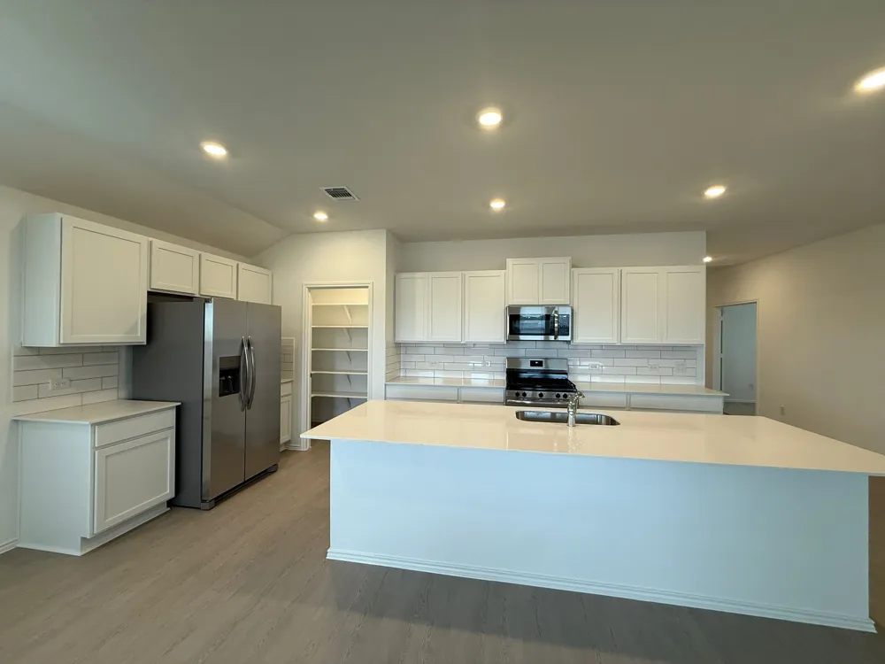 117 Alamito Avenue Kyle, TX 78640
