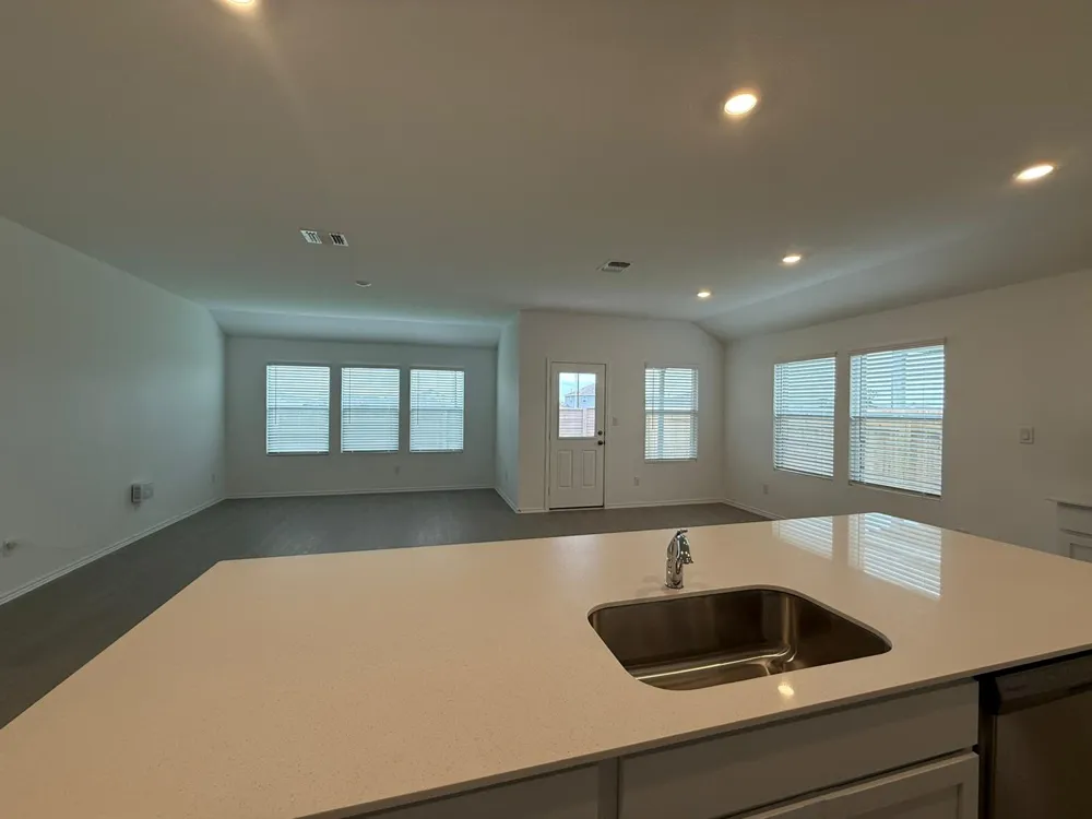117 Alamito Avenue Kyle, TX 78640