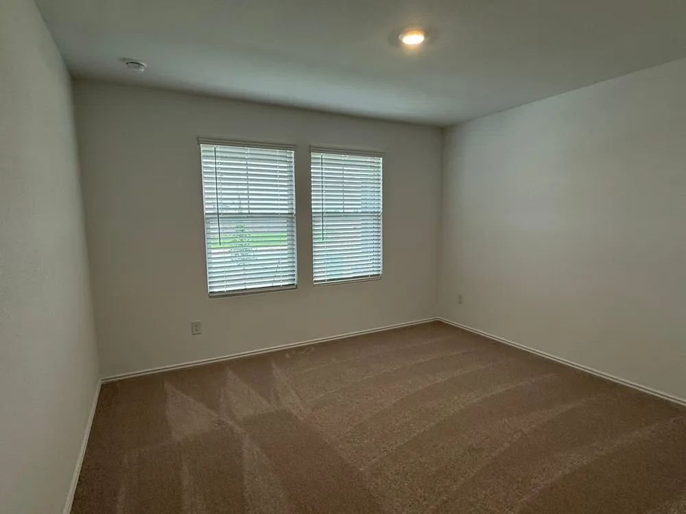 117 Alamito Avenue Kyle, TX 78640