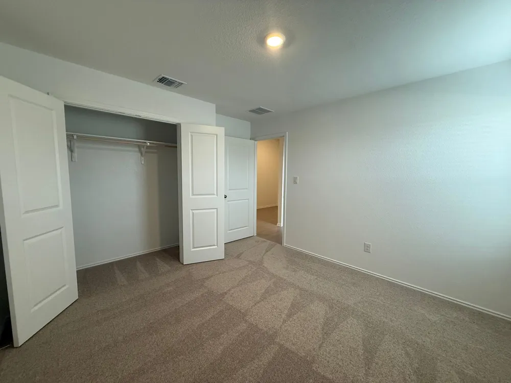 117 Alamito Avenue Kyle, TX 78640