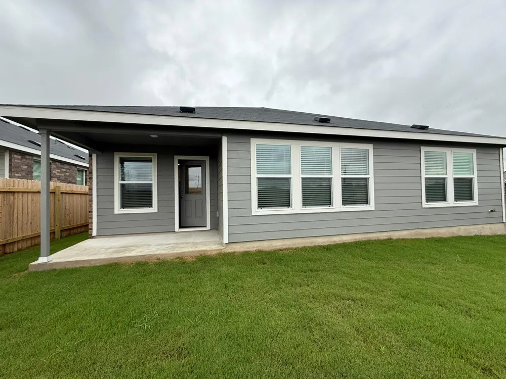 117 Alamito Avenue Kyle, TX 78640