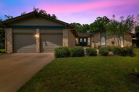 11906 River Oaks Trail