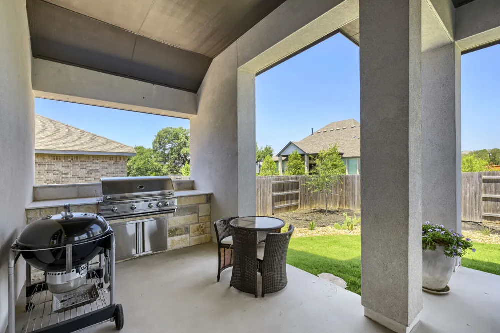 342 Bridge Water Loop Dripping Springs, TX 78620