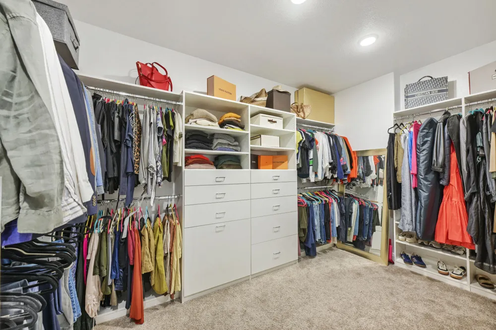 342 Bridge Water Loop Dripping Springs, TX 78620