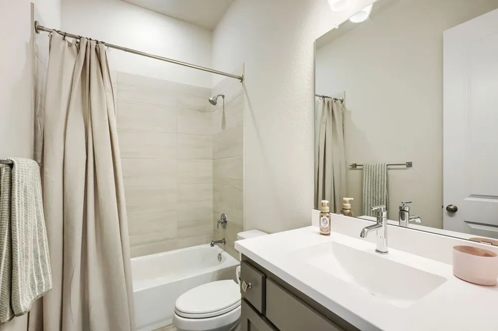 342 Bridge Water Loop Dripping Springs, TX 78620