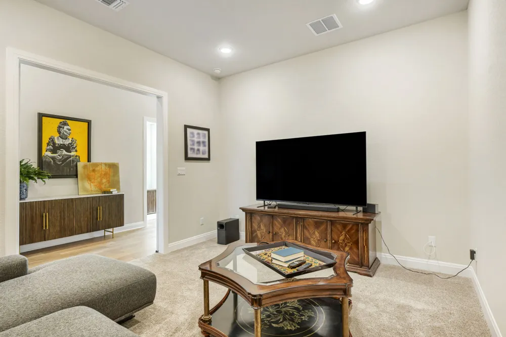 342 Bridge Water Loop Dripping Springs, TX 78620