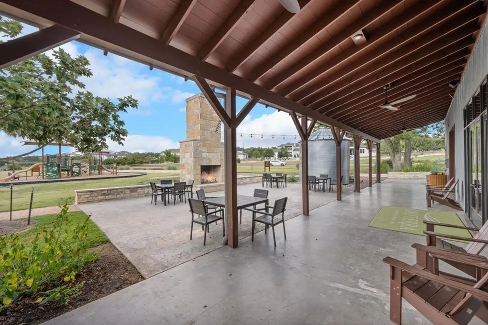 342 Bridge Water Loop Dripping Springs, TX 78620