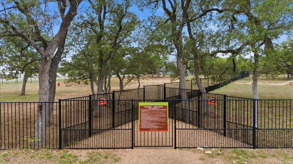 342 Bridge Water Loop Dripping Springs, TX 78620