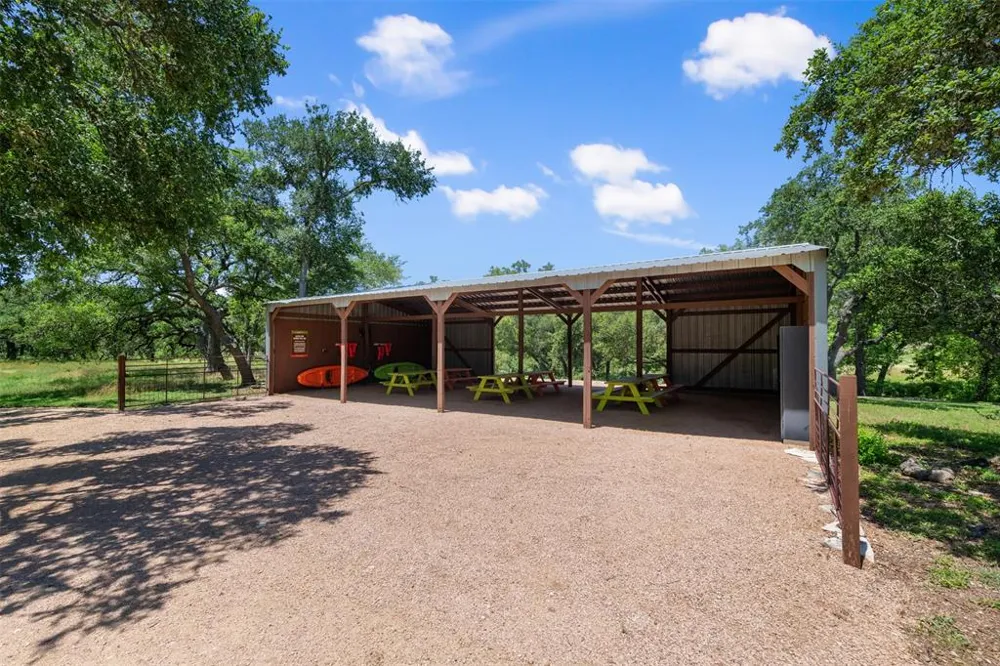 342 Bridge Water Loop Dripping Springs, TX 78620