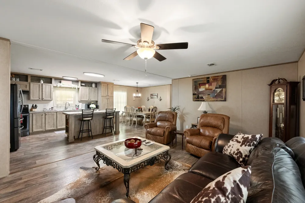7092 FM 621 Martindale, TX 78655