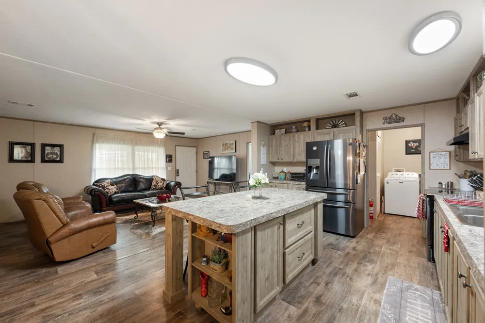 7092 FM 621 Martindale, TX 78655