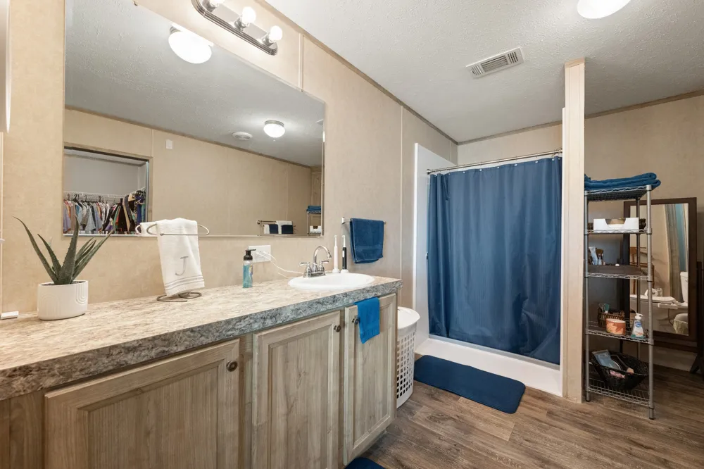 7092 FM 621 Martindale, TX 78655