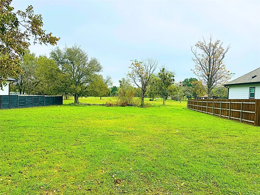 106 Bill Street Elgin, TX 78621