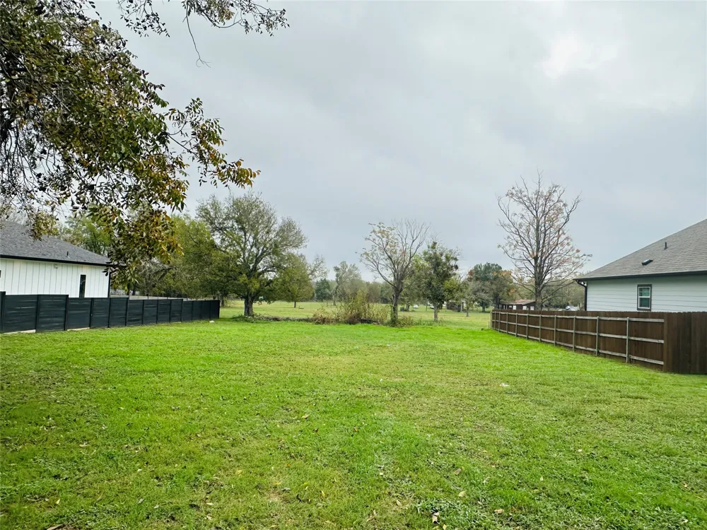 106 Bill Street Elgin, TX 78621