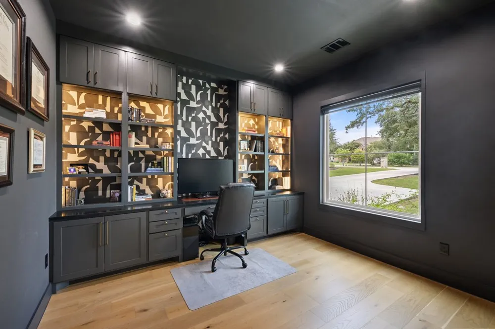 1362 Flint Rock Loop Driftwood, TX 78619