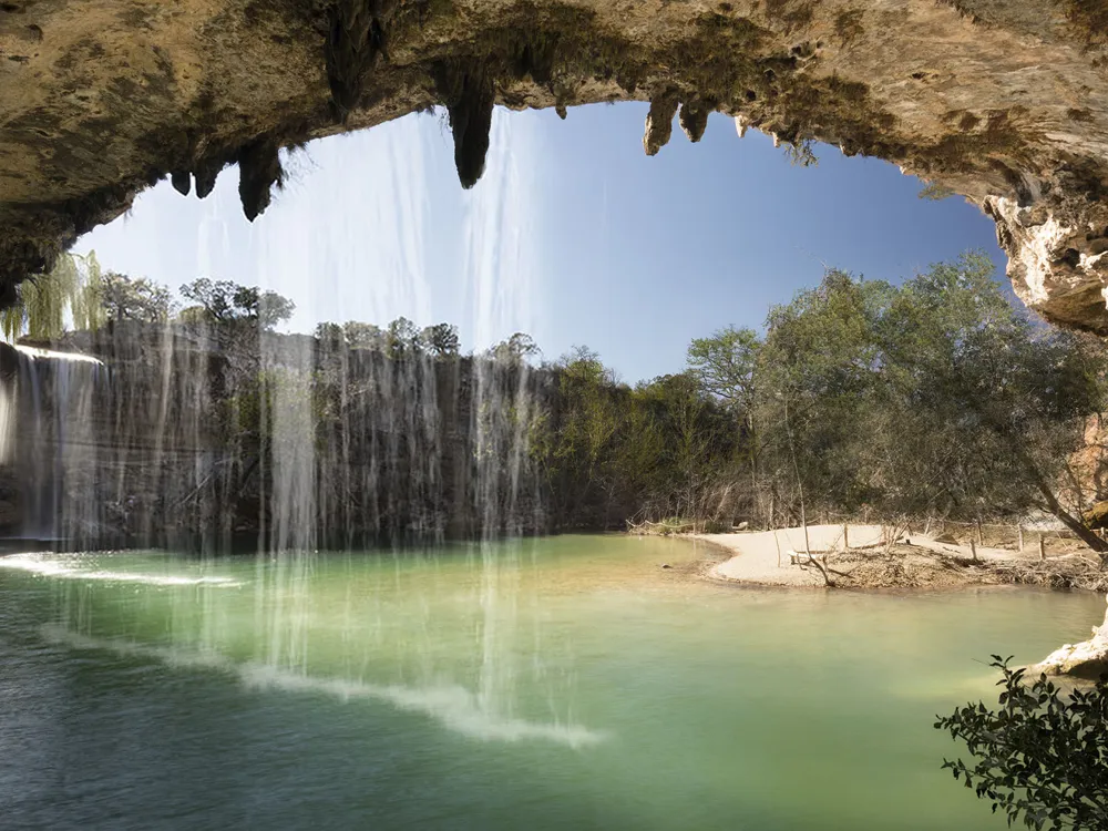 228 Sue Peaks Loop Dripping Springs, TX 78620