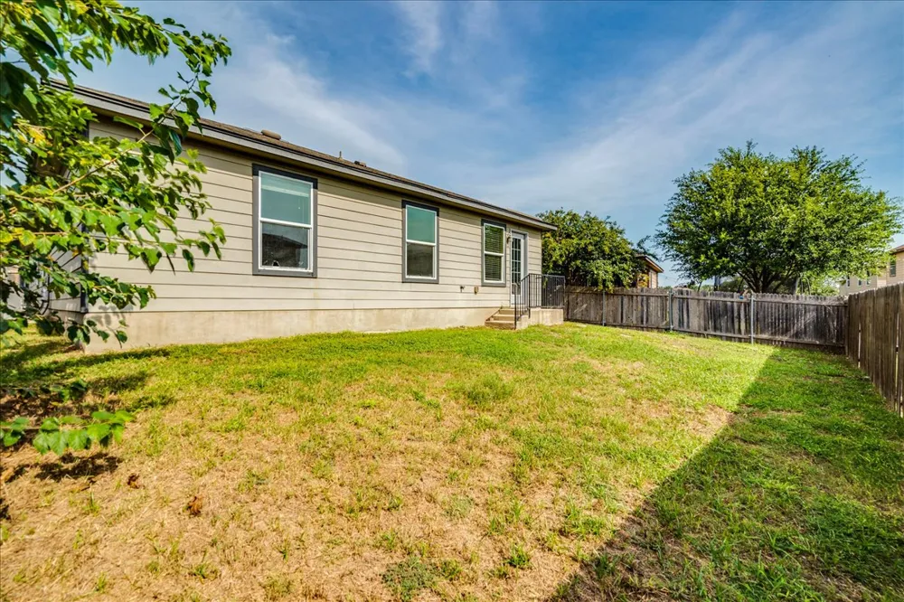 270 Cushman Drive Kyle, TX 78640