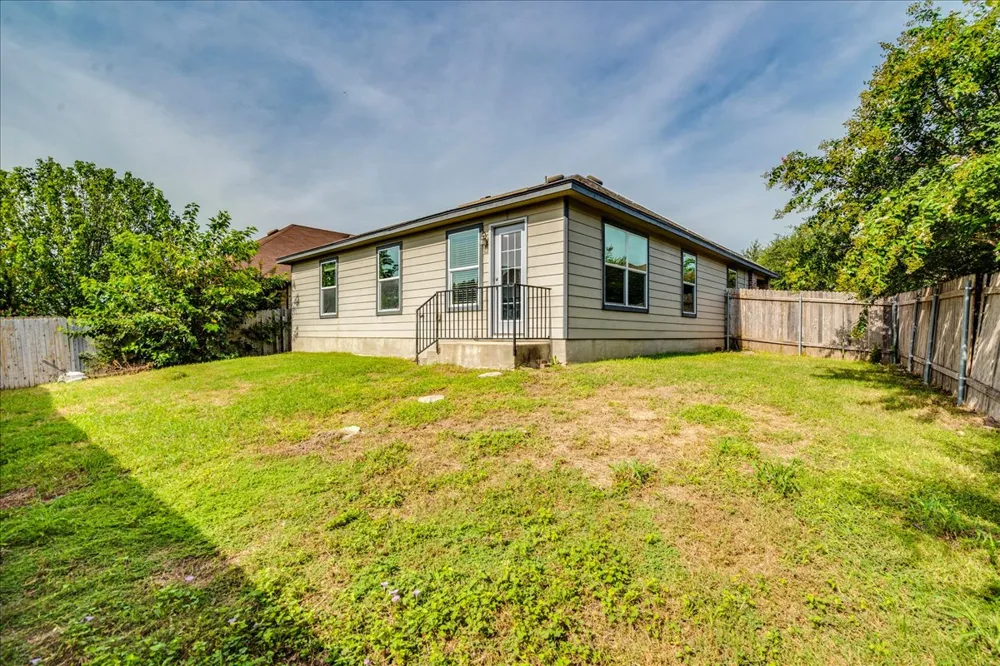 270 Cushman Drive Kyle, TX 78640