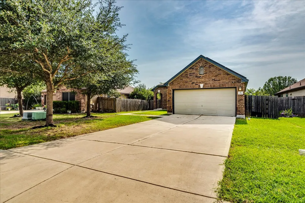 270 Cushman Drive Kyle, TX 78640