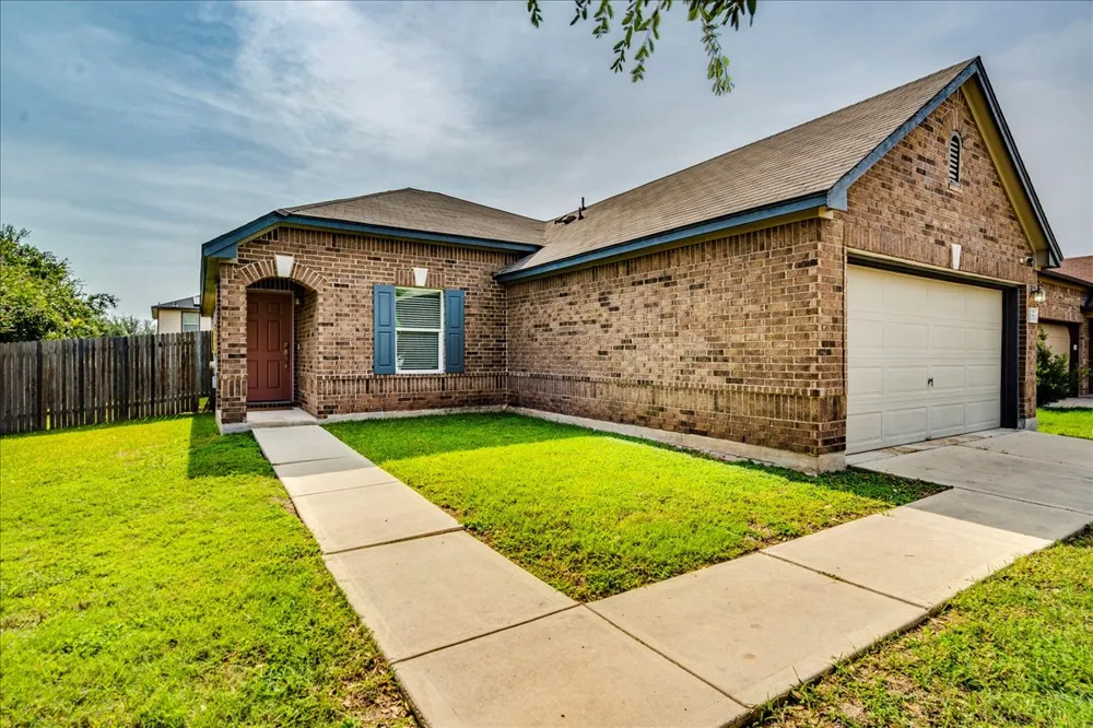 270 Cushman Drive Kyle, TX 78640