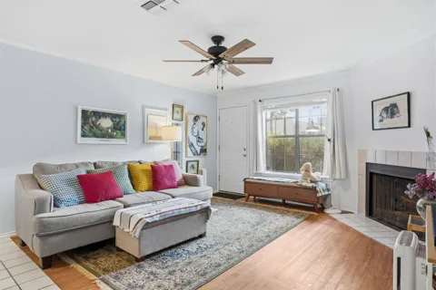 2215 Post Road #1018