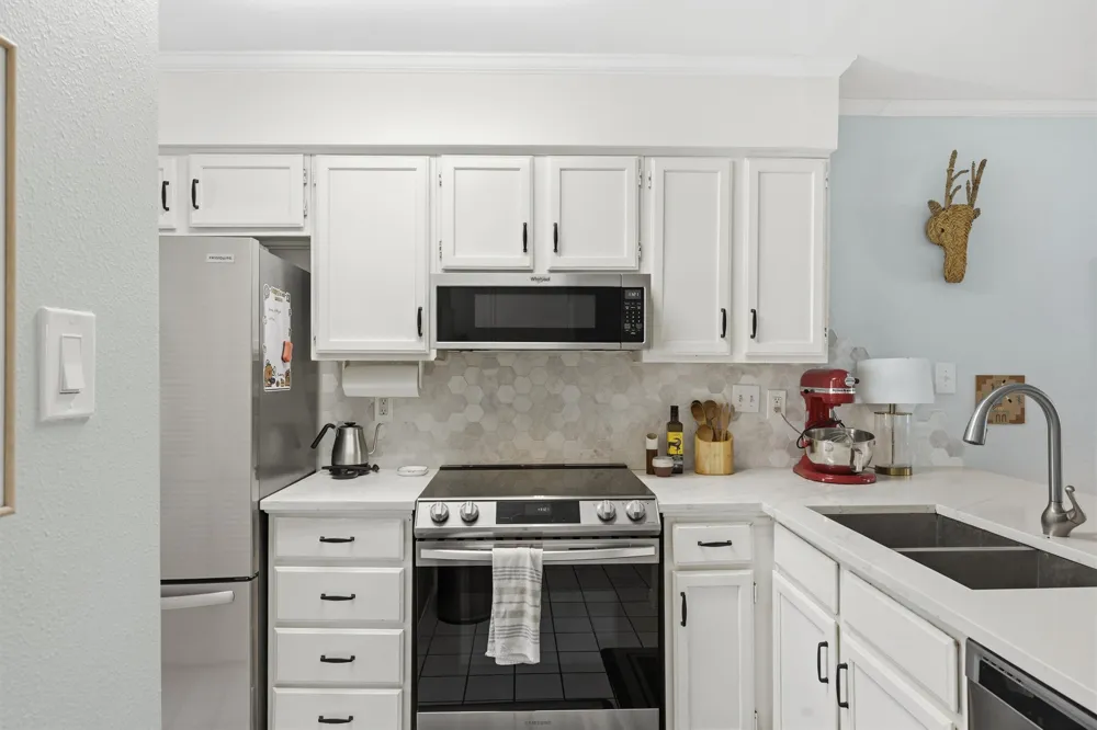 2215 Post Road #1018 Austin, TX 78704