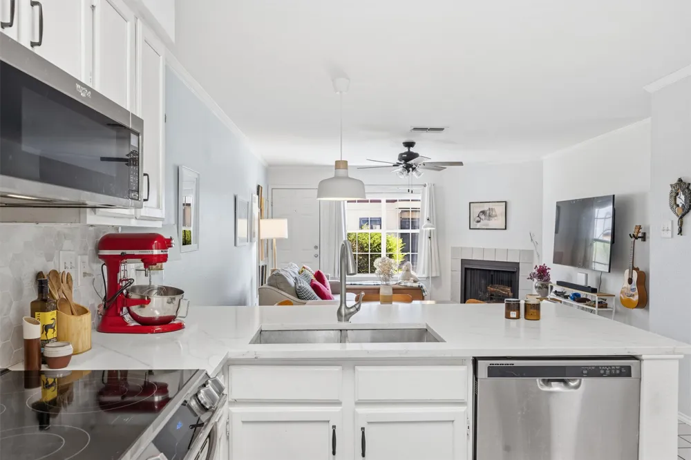 2215 Post Road #1018 Austin, TX 78704