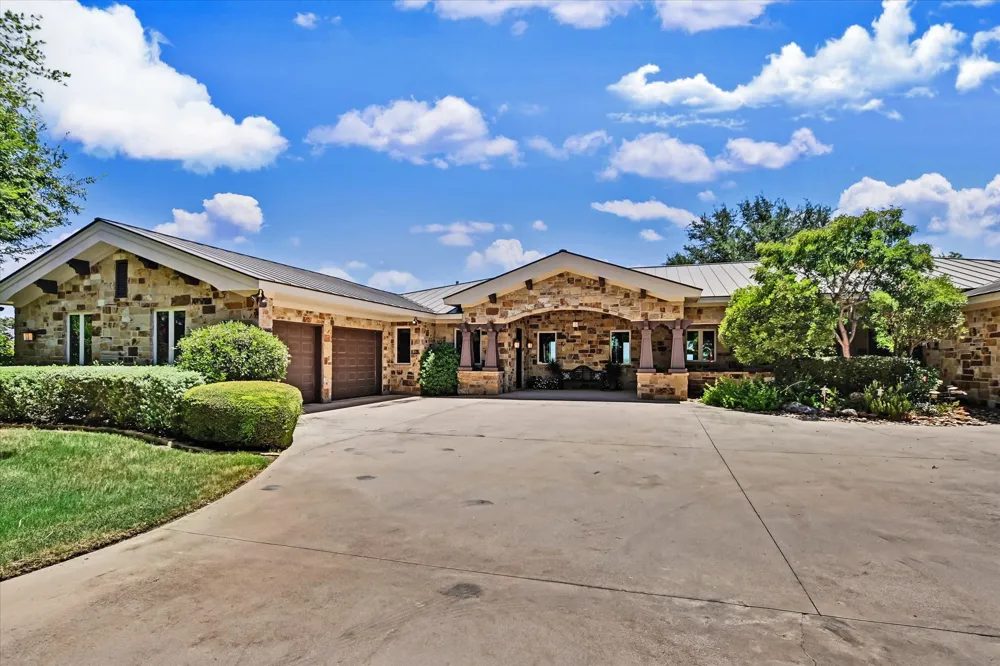 2803 Ranch Road 2831 Horseshoe Bay, TX 78657