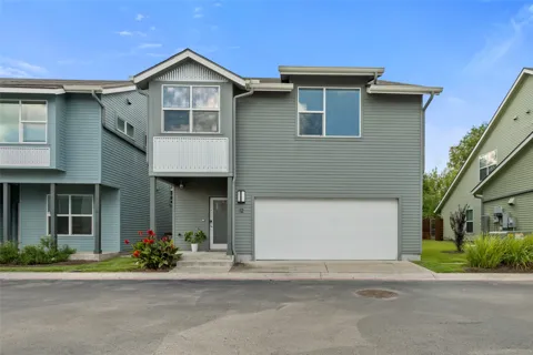 301 W. Stassney Lane ##12