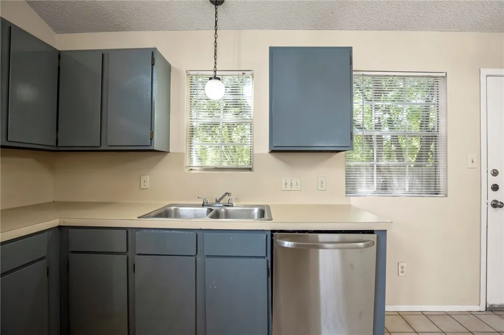 8807 Pineridge Drive #A Austin, TX 78729