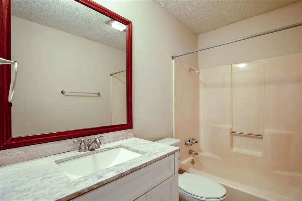 8807 Pineridge Drive #A Austin, TX 78729