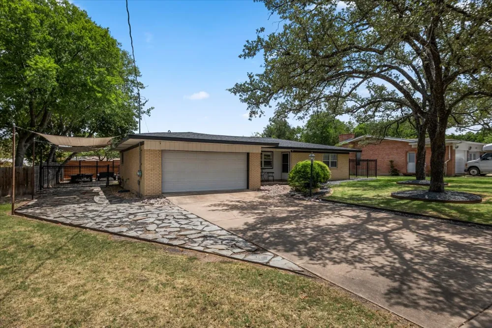 11901 Oak Trail Austin, TX 78753