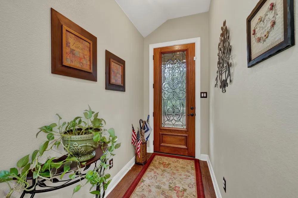 107 Nanakuli Bastrop, TX 78602