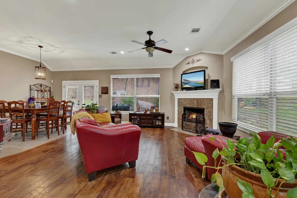 107 Nanakuli Bastrop, TX 78602