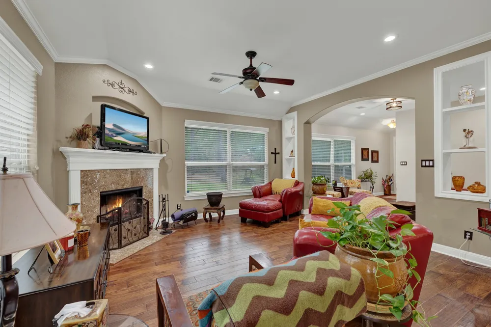 107 Nanakuli Bastrop, TX 78602