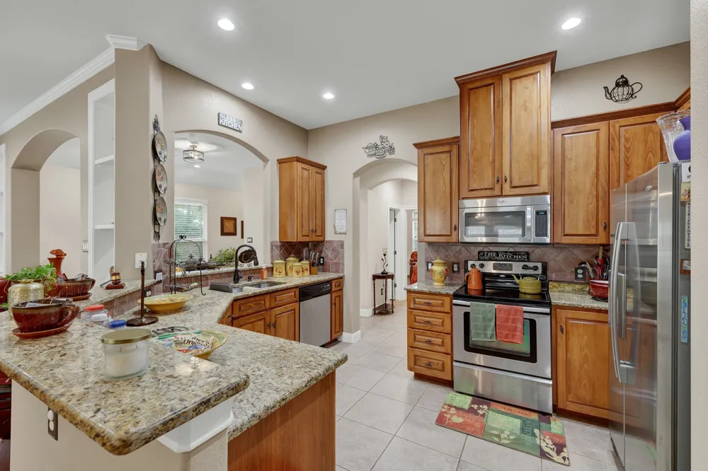 107 Nanakuli Bastrop, TX 78602