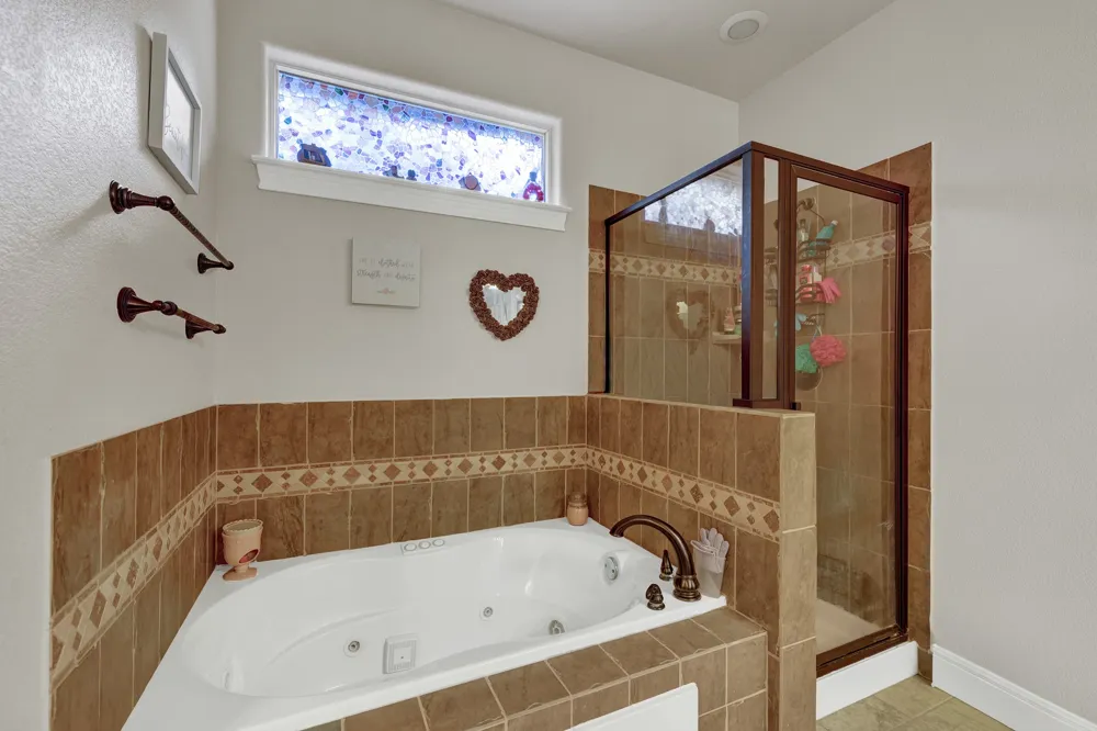 107 Nanakuli Bastrop, TX 78602