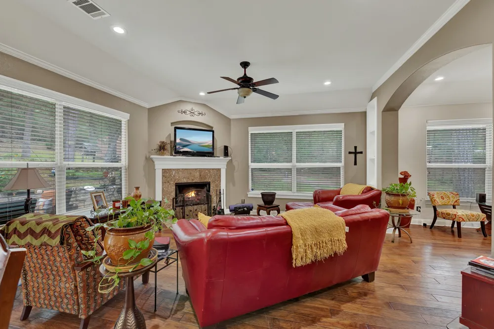 107 Nanakuli Bastrop, TX 78602