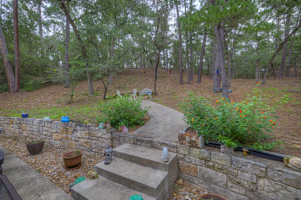 107 Nanakuli Bastrop, TX 78602