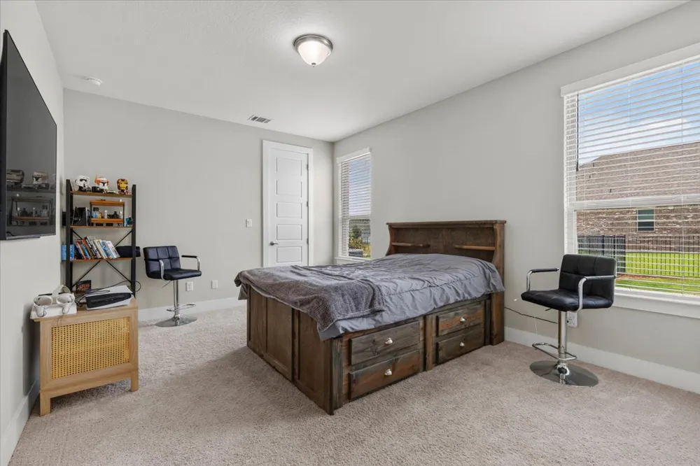 320 Raptor Beak Way Cedar Creek, TX 78612